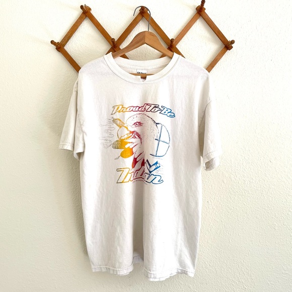 Vintage Proud To Be Indian Indigenous Pride Eagle Feathers Graphic Tee Large - Picture 10 of 10